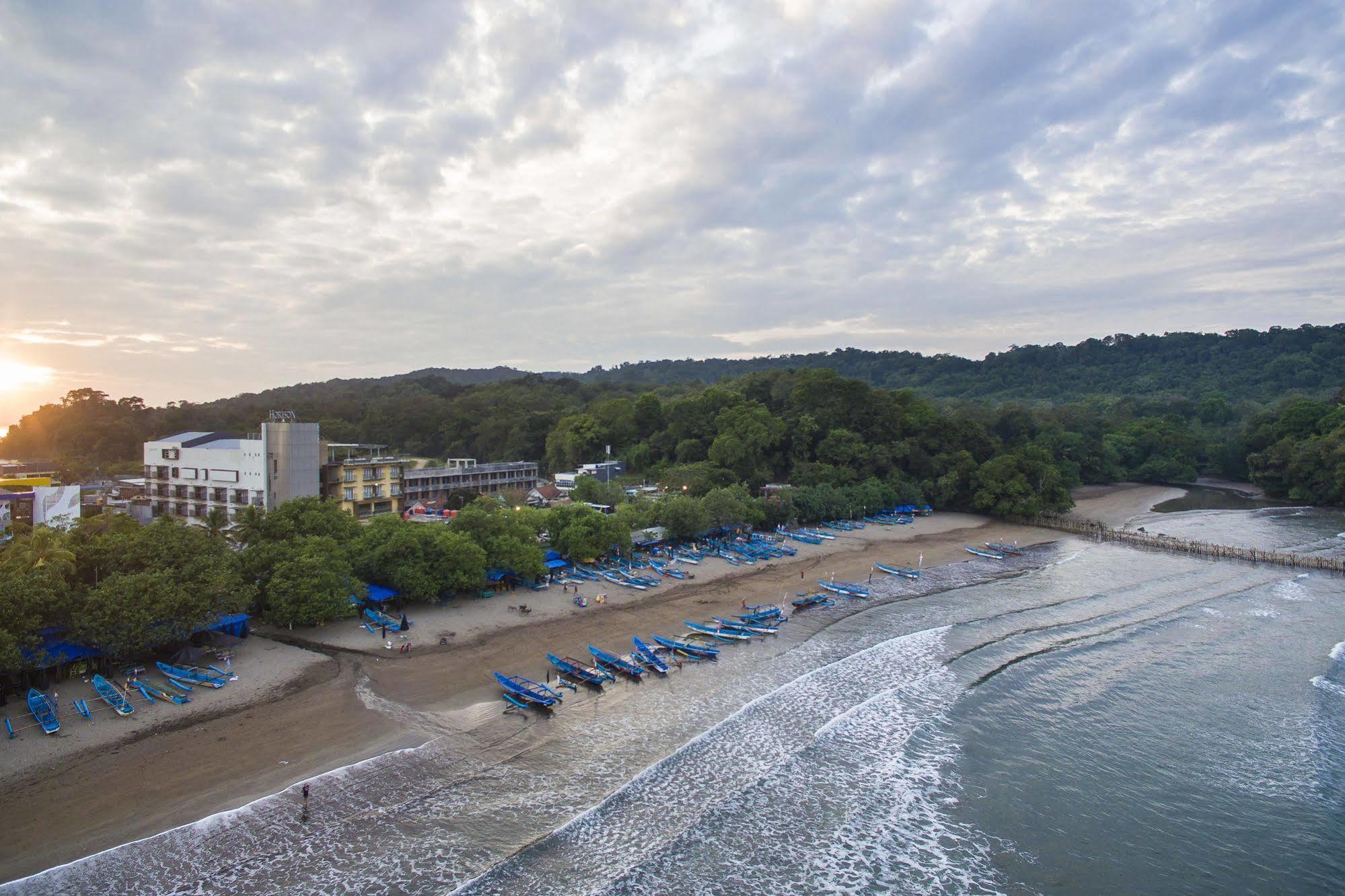 Hotel Horison Palma Pangandaran Esterno foto